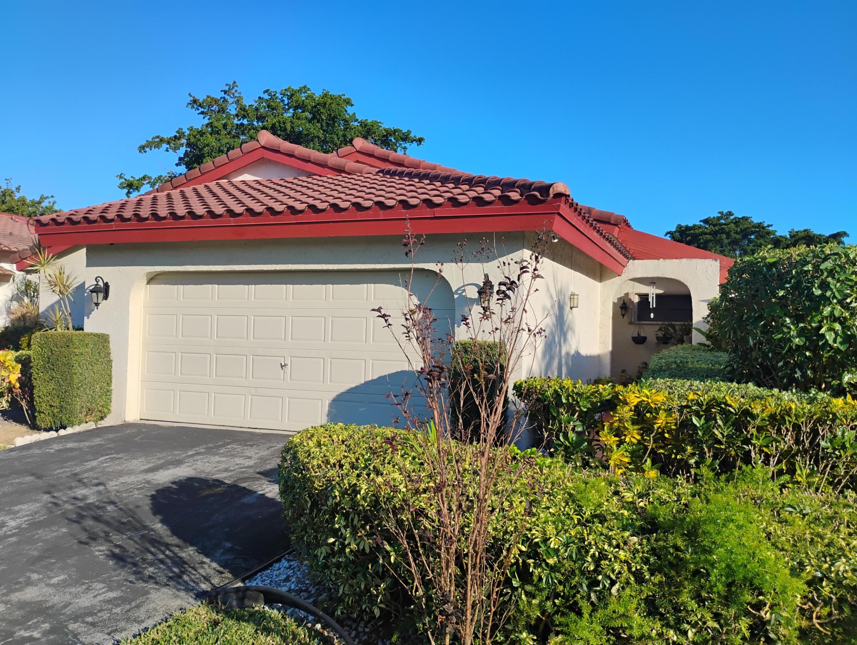 5665 Lakeview Mews Drive — photo