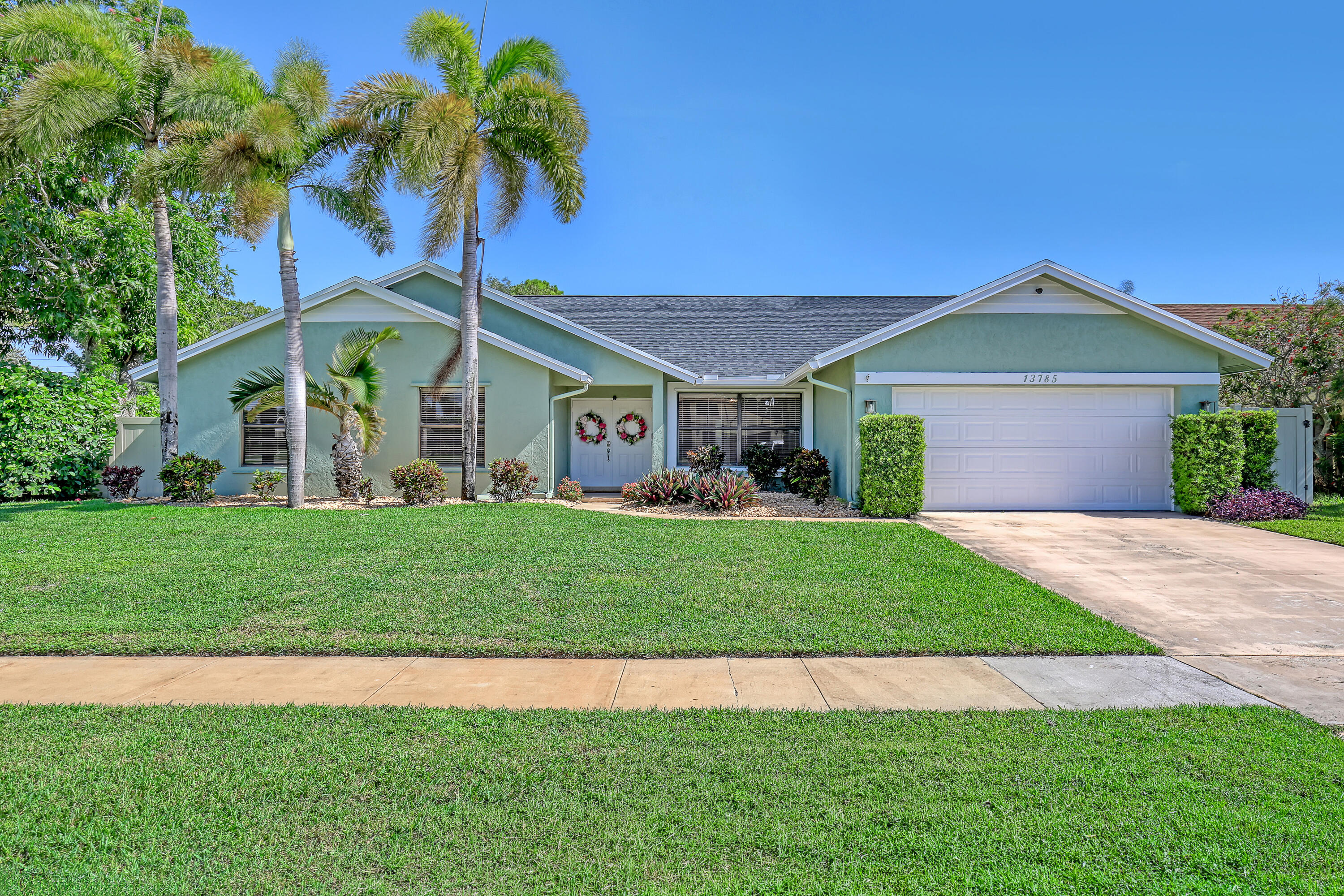 13785 Exotica Lane — photo