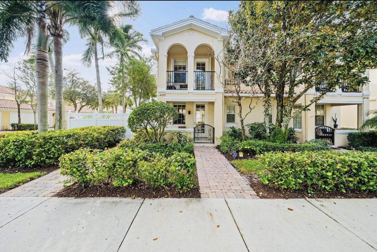 4122 Parkside Drive — photo