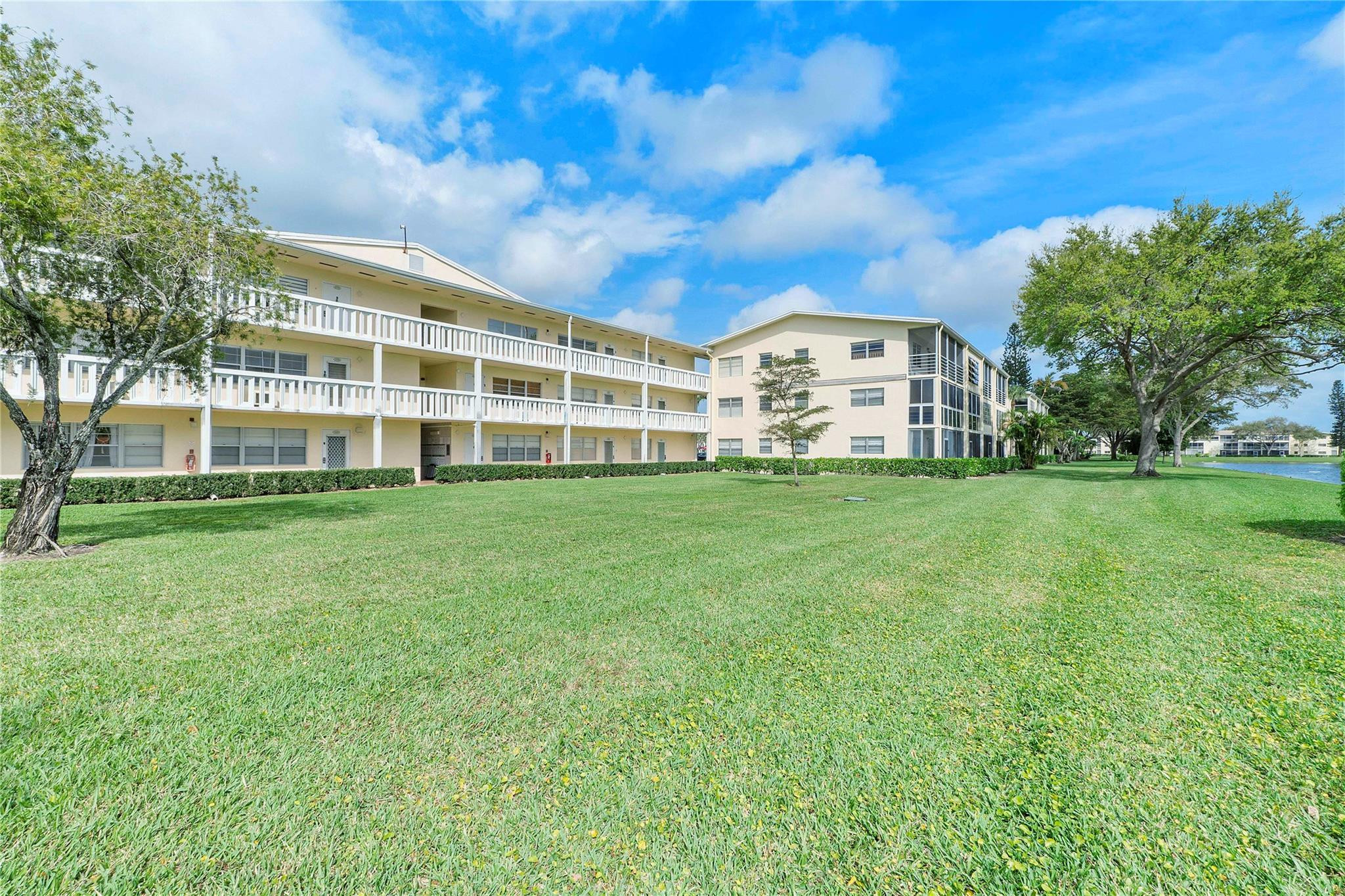 358 Dorset I 358 — photo