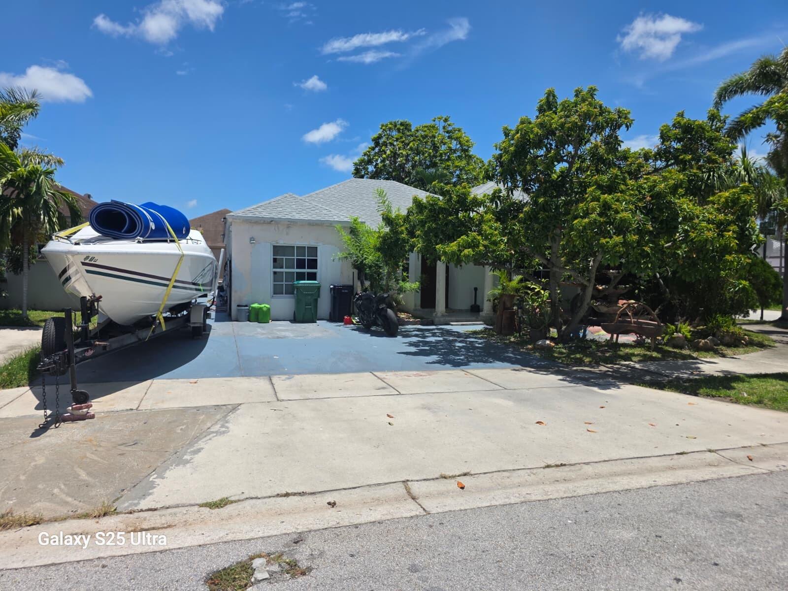 15931 SW 143rd Court — photo