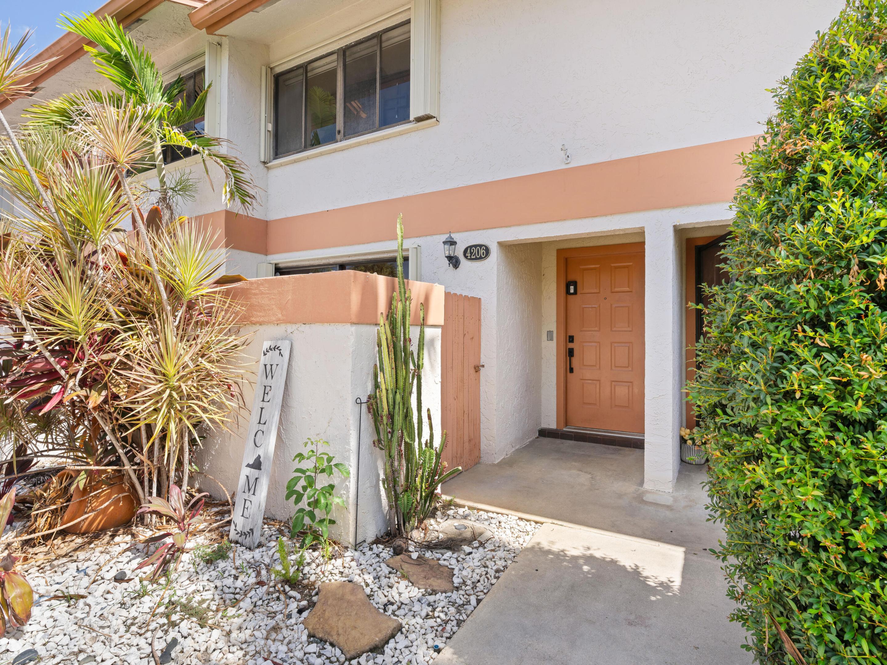 4206 SW 70th Terrace 4206 — photo