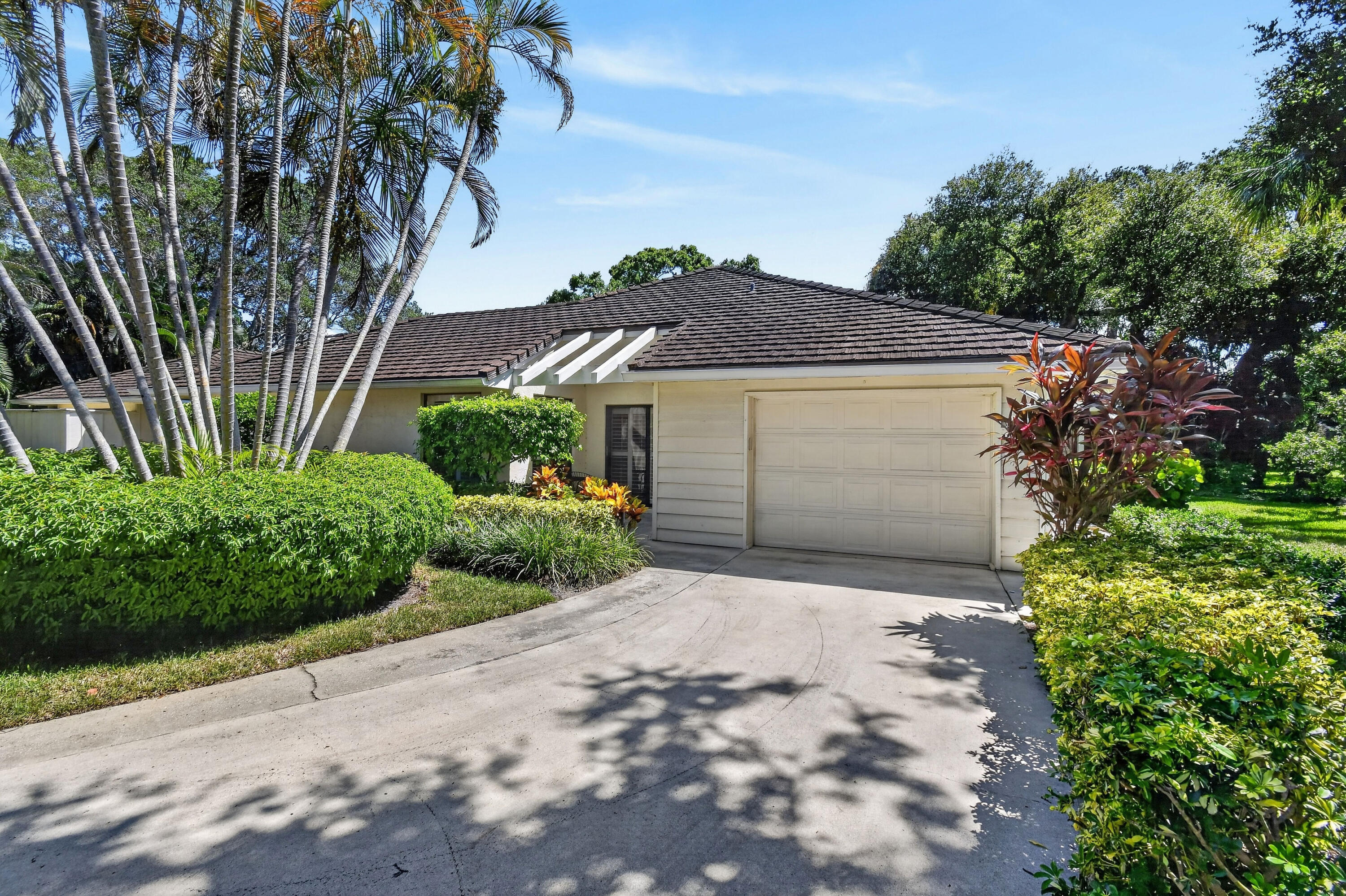 11453 Shady Oaks Lane — photo