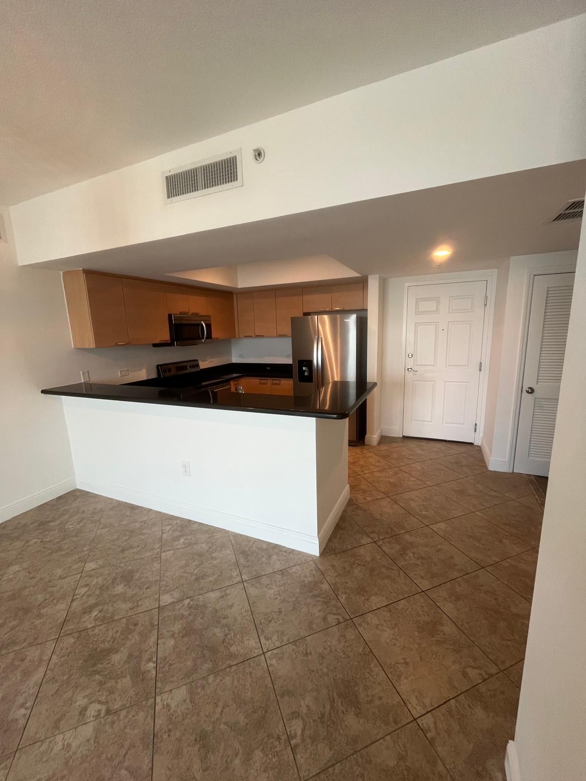 140 S Dixie Highway 525 — photo