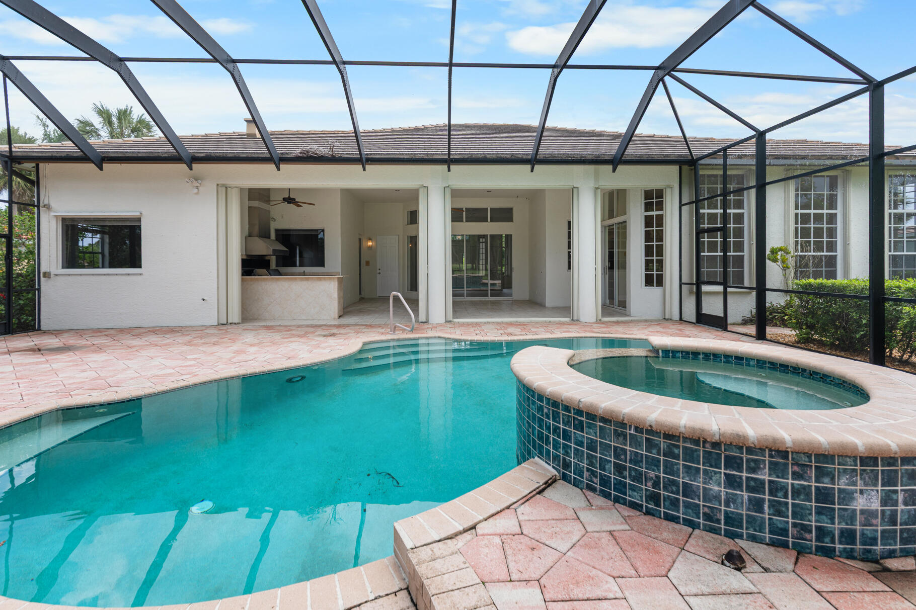 9408 Meadowood Drive — photo