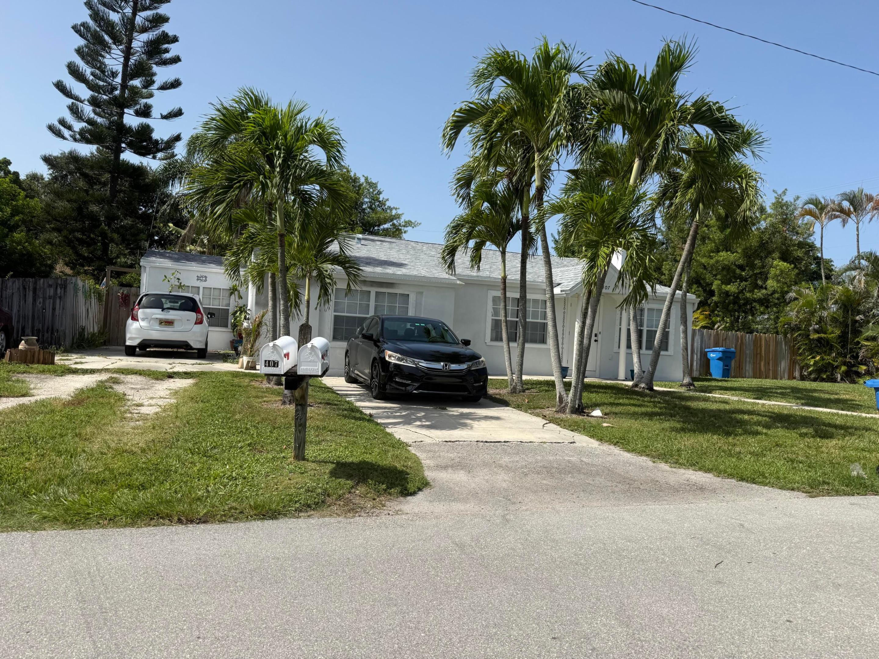 407 W Palm Street — photo