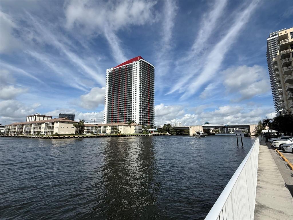 1833 S Ocean Drive 808 — photo