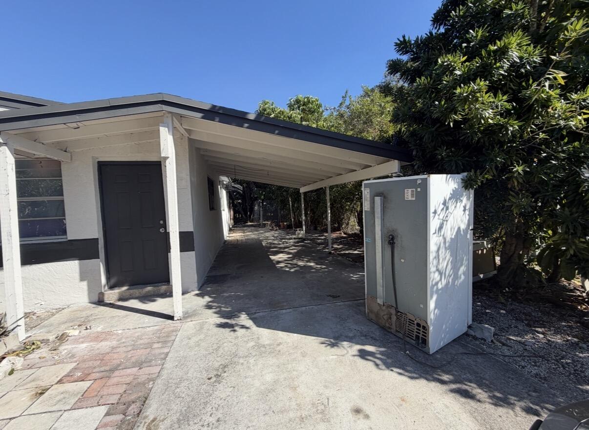 313 SW 15th Terrace — photo