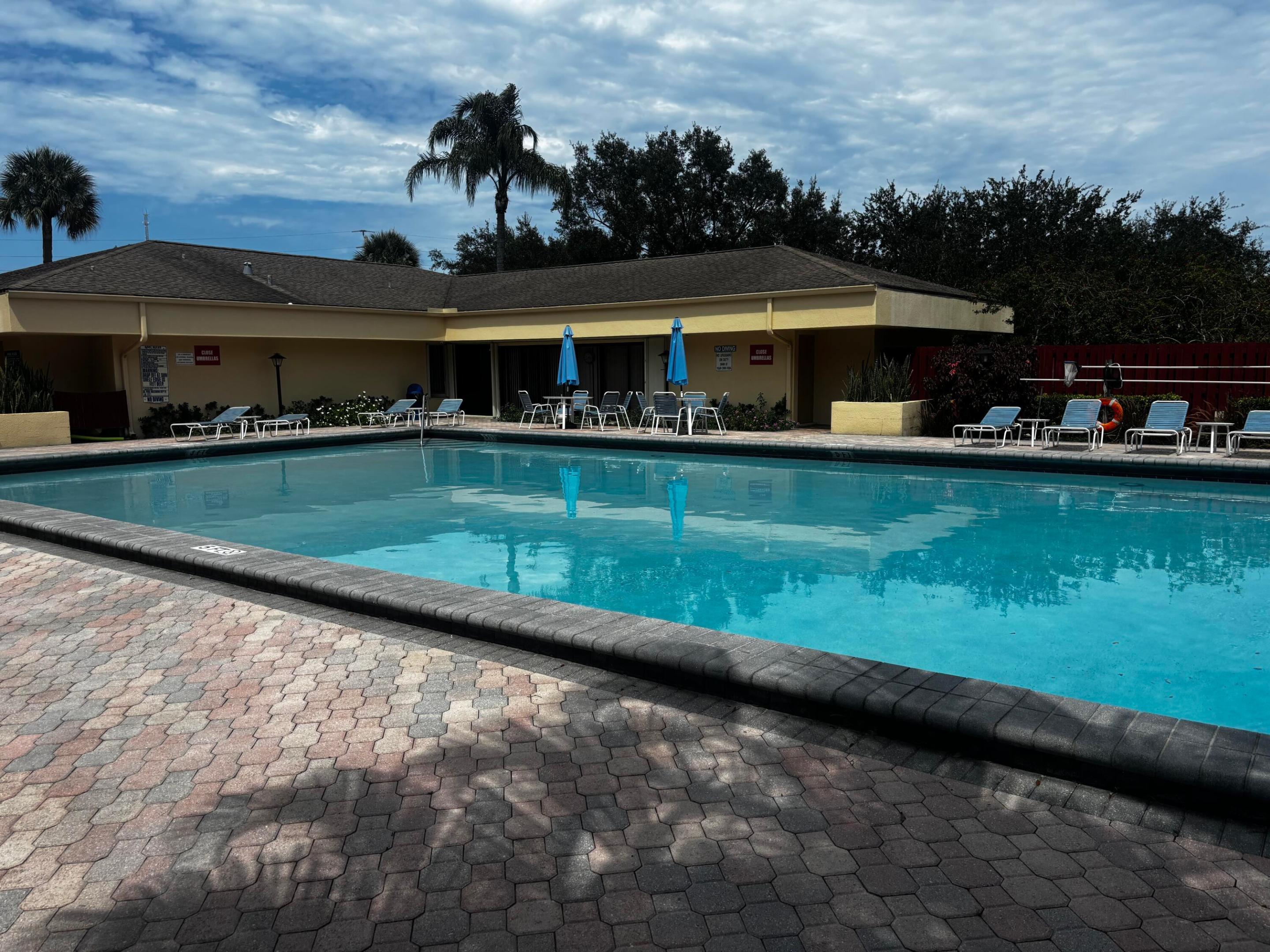 Home in Delray Beach, FL 33445 — photo 2