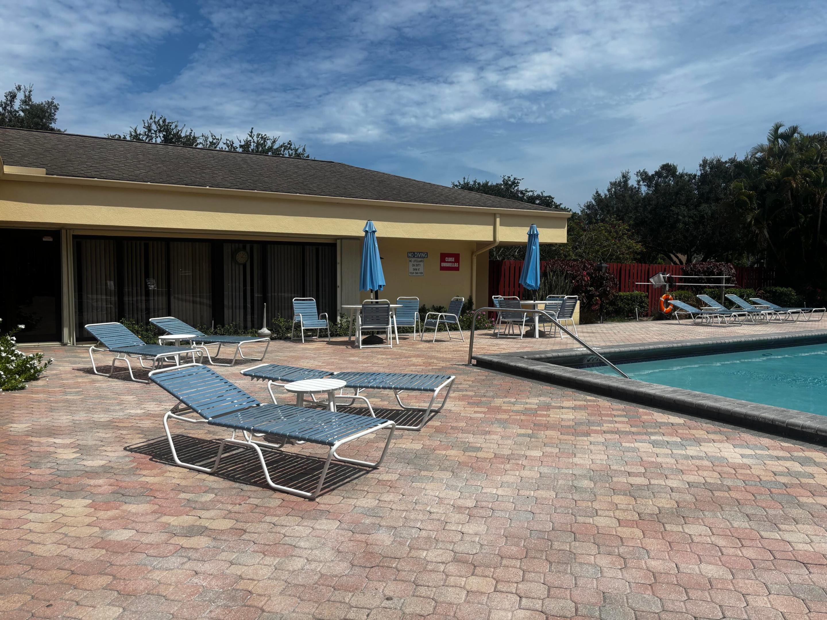 Home in Delray Beach, FL 33445 — photo 3
