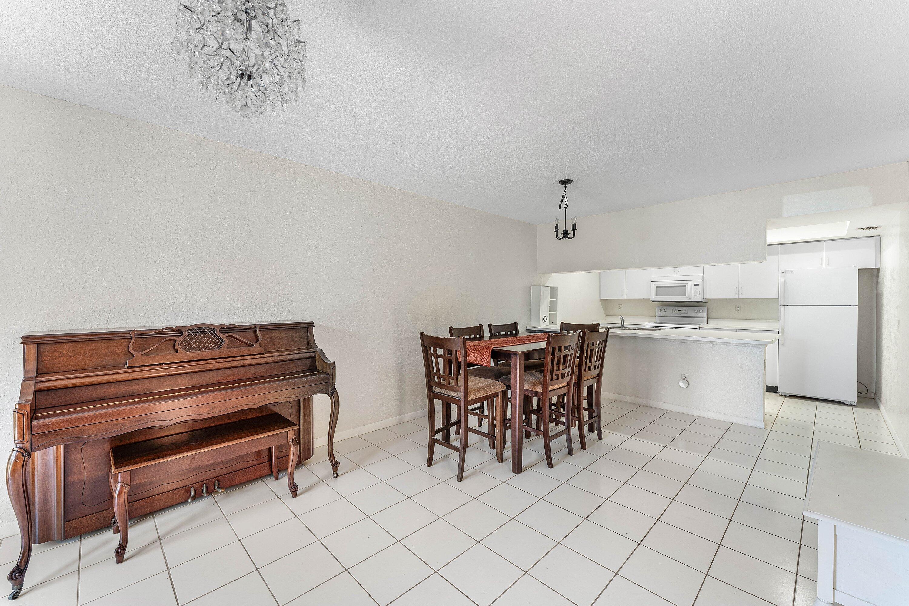 170 Waterside Drive 170 — photo
