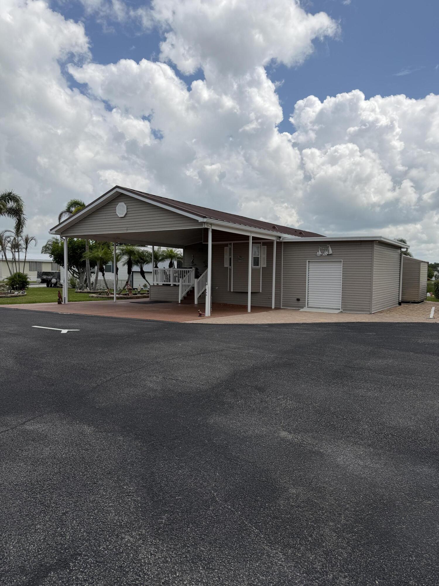 13801 US-441 146 — photo