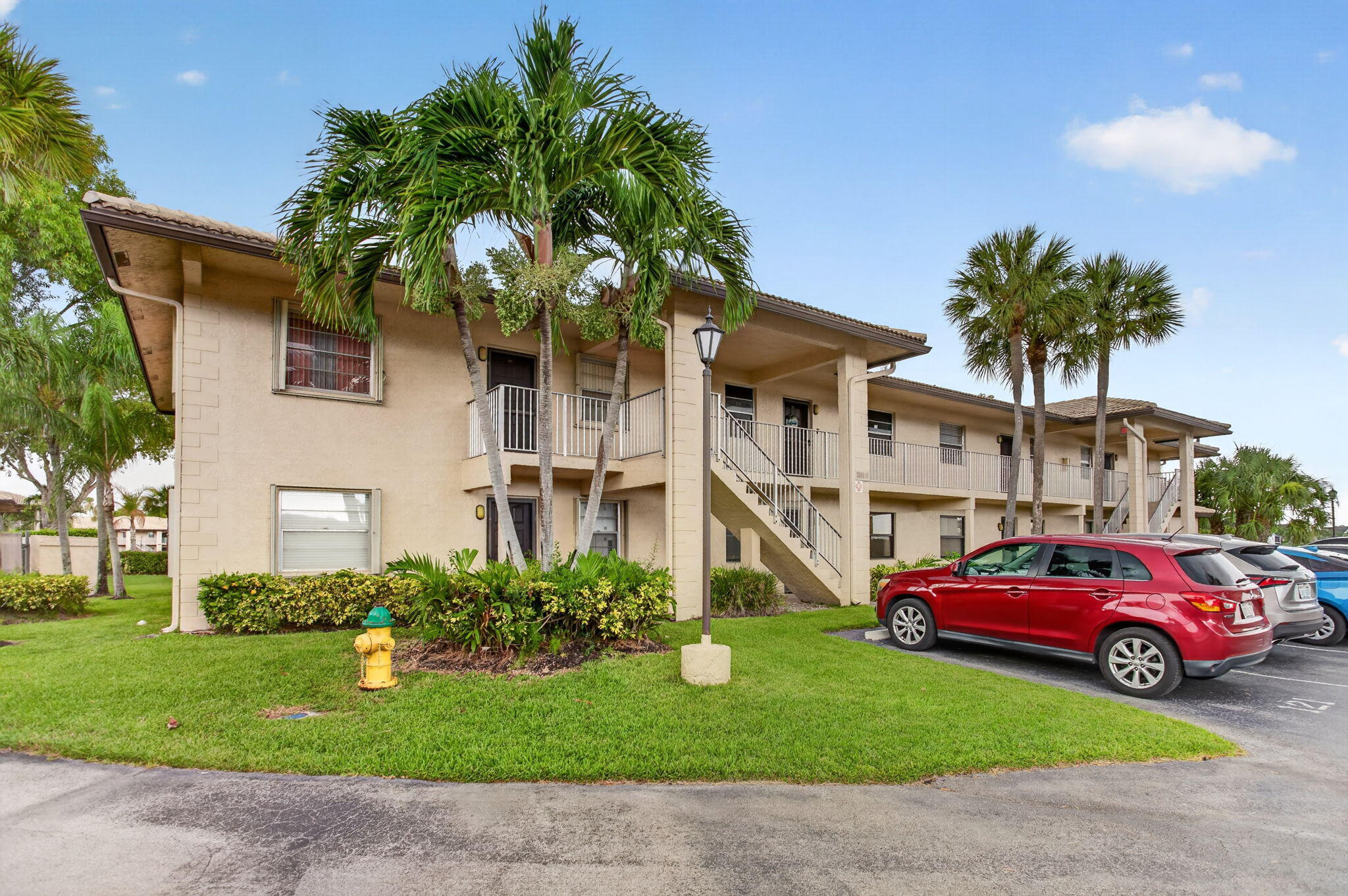 5540 Lakeside Drive 102 — photo