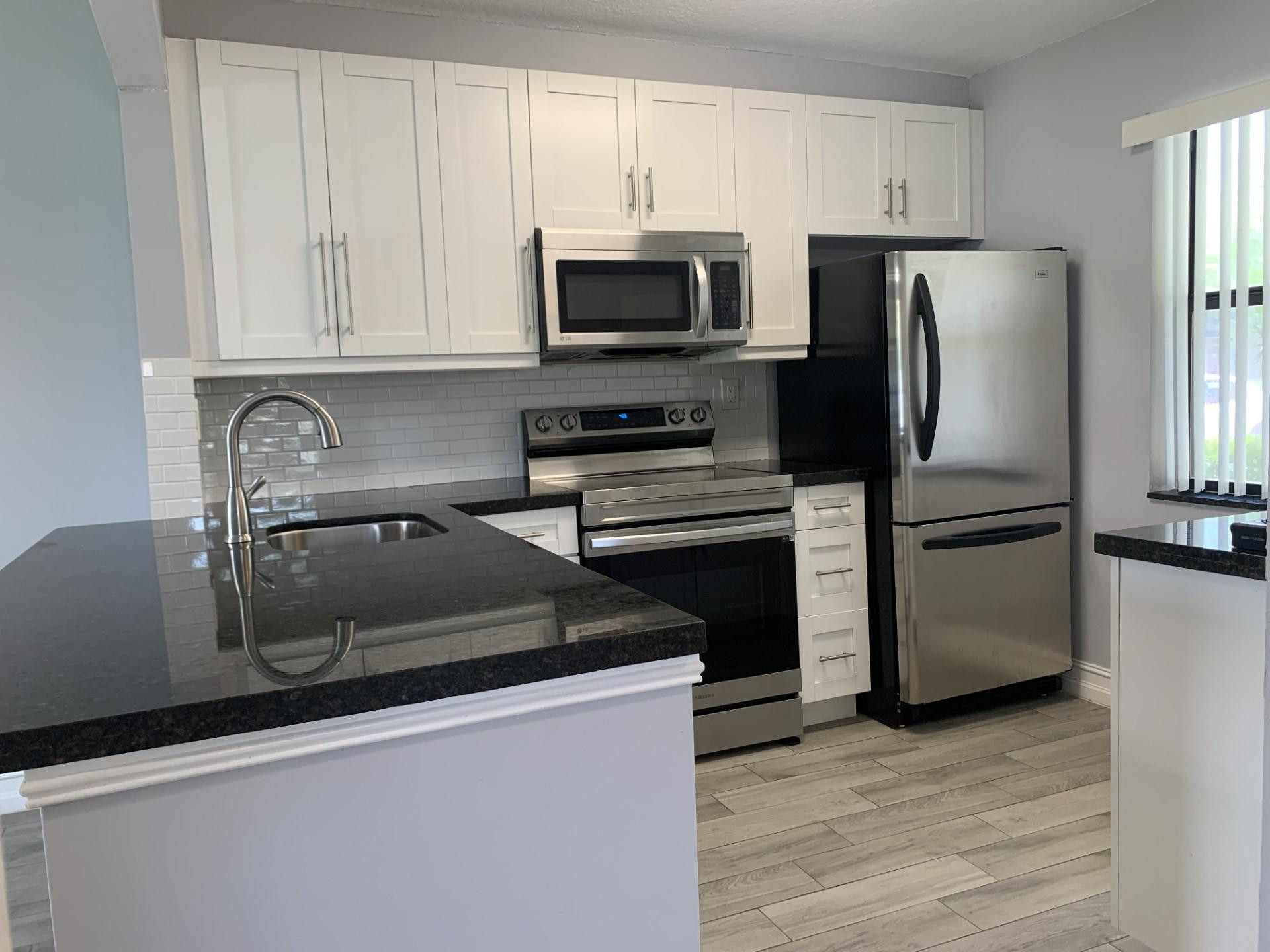 10011 Winding Lake Road 101 — photo