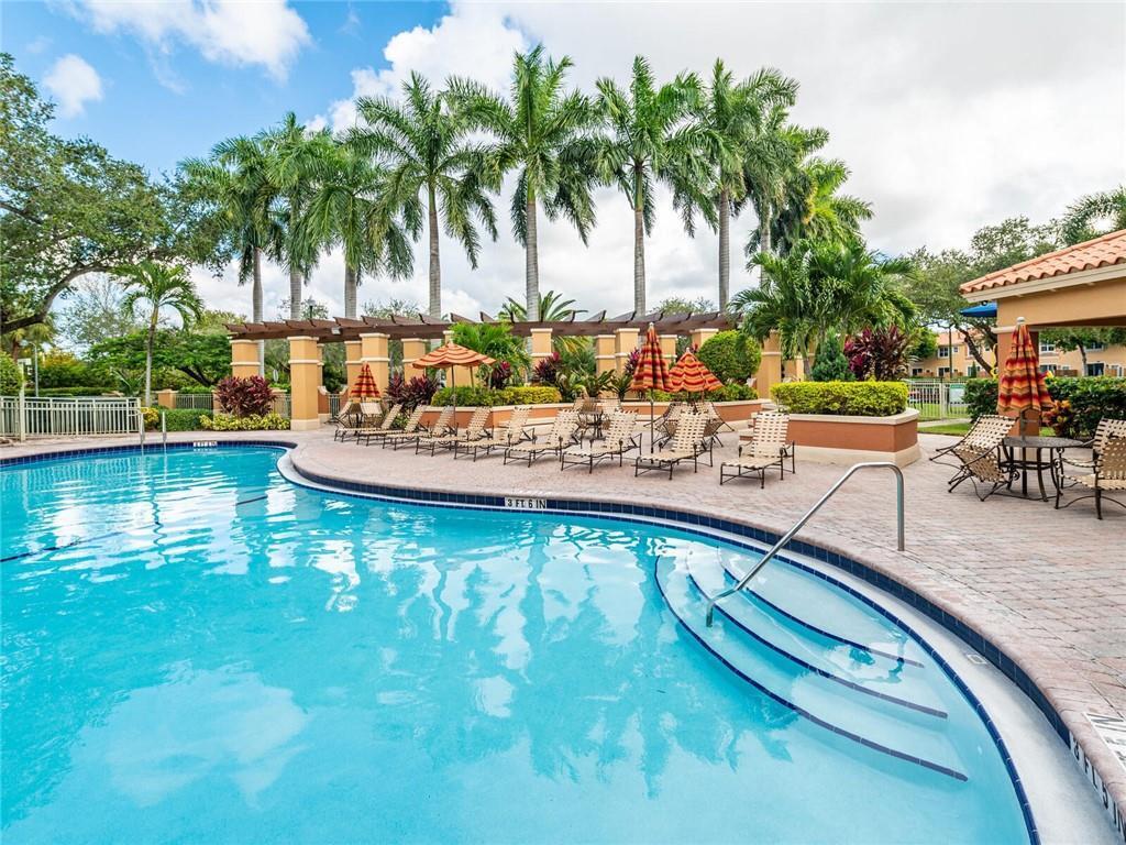 2319 Mariner Court 2706 — photo
