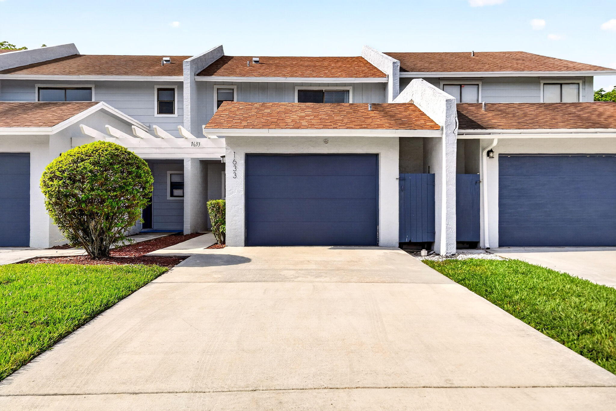 1633 Woodbridge Lakes Circle 1633 — photo
