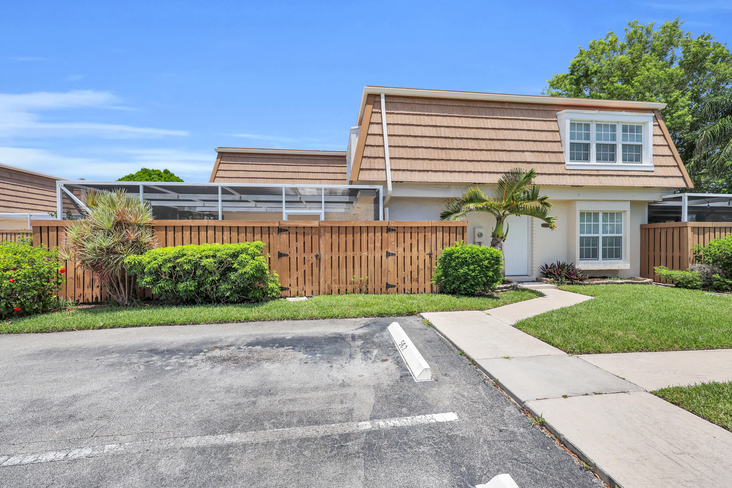 11557 Winchester Drive — photo