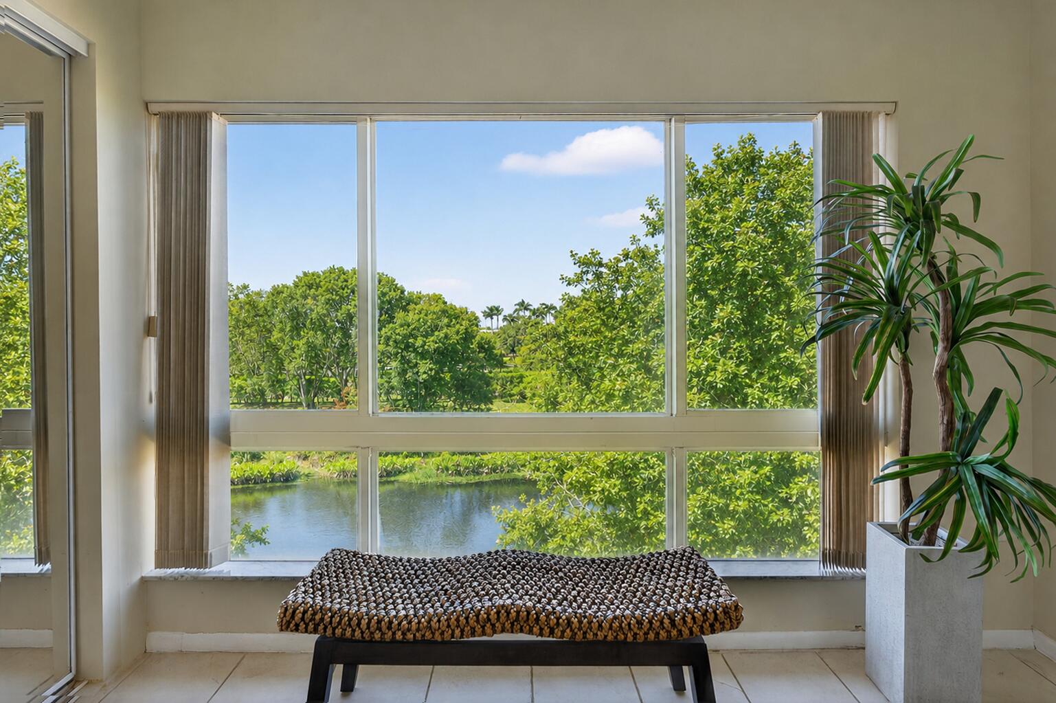5906 Crystal Shores Drive 404 — photo