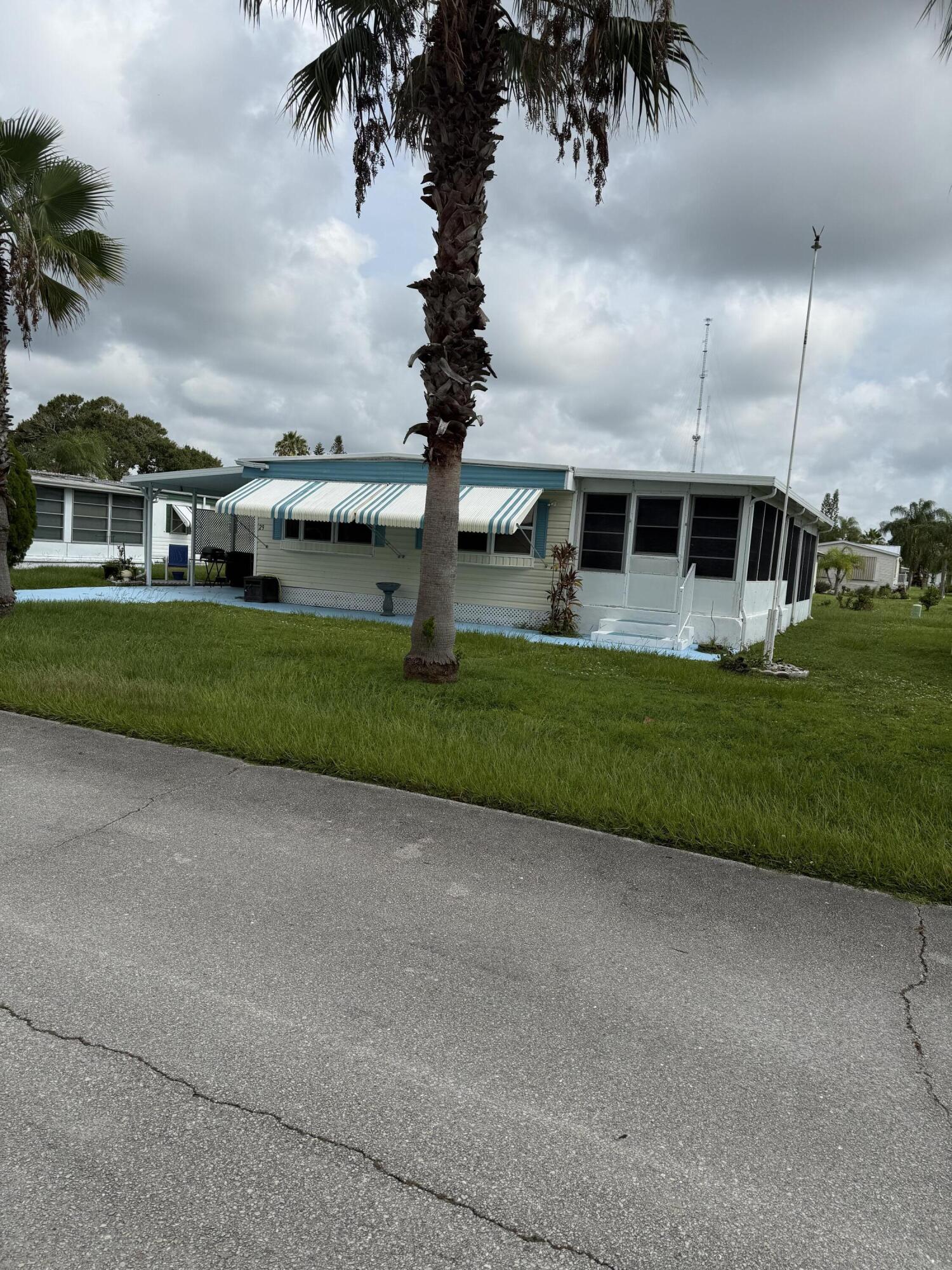 29 Golf Drive — photo