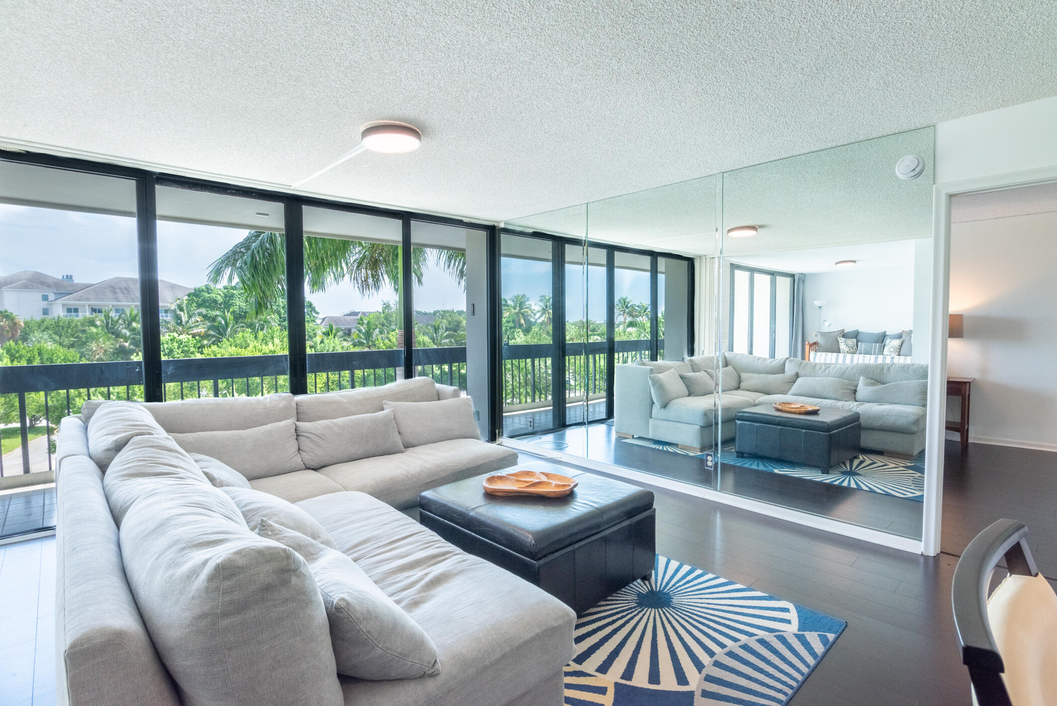 2400 Presidential Way 302 — photo