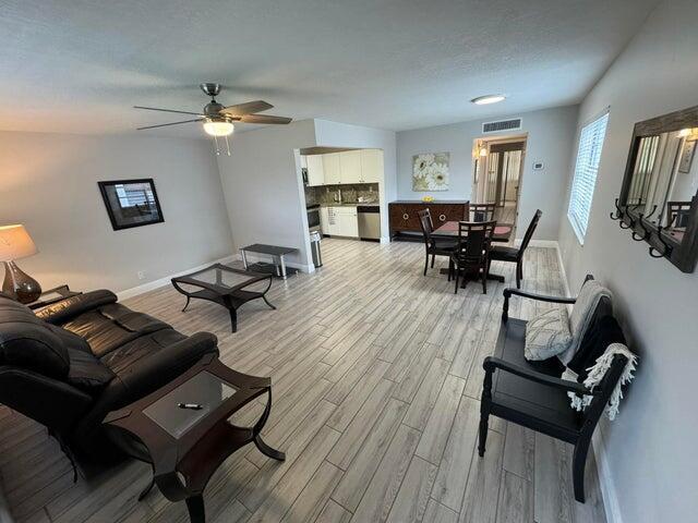 127 Flanders C C — photo