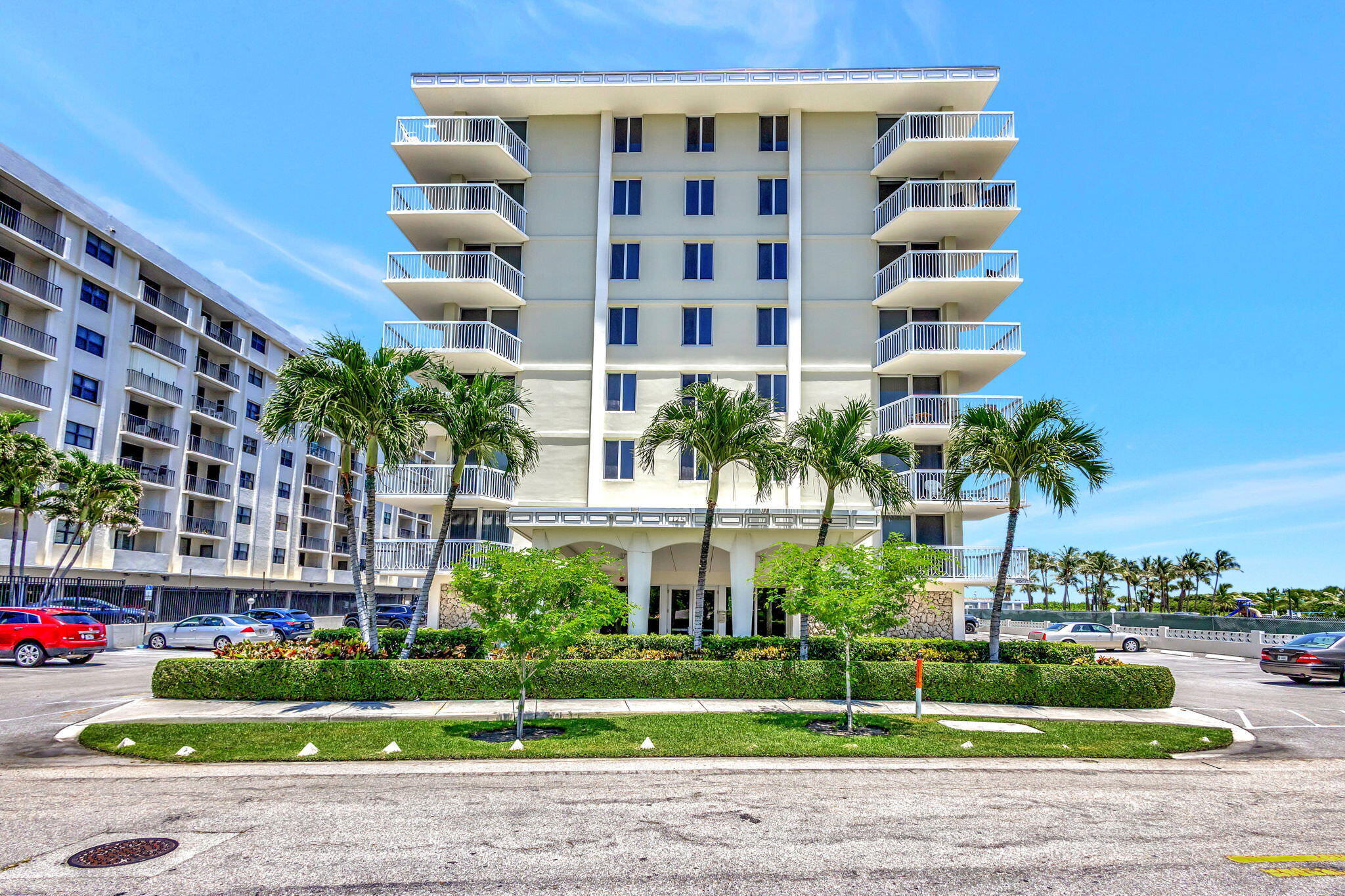 125 S Ocean Avenue 211 — photo