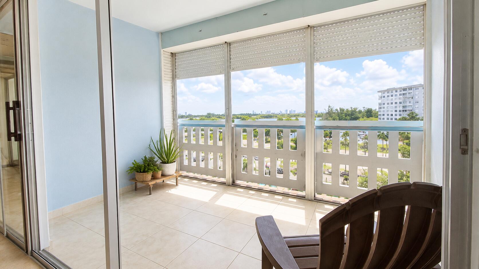 4001 Hillcrest Drive 705 — photo