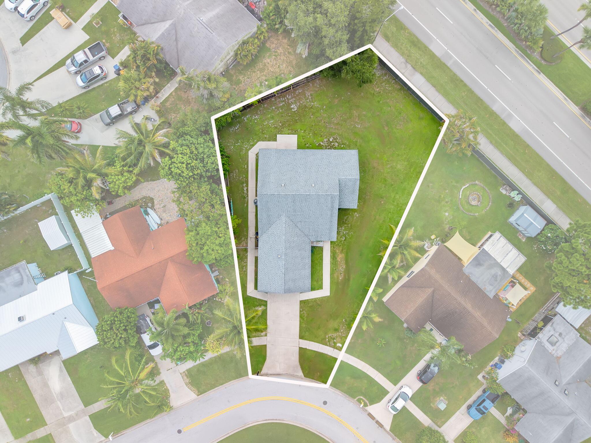 119 Lakeside Circle — photo