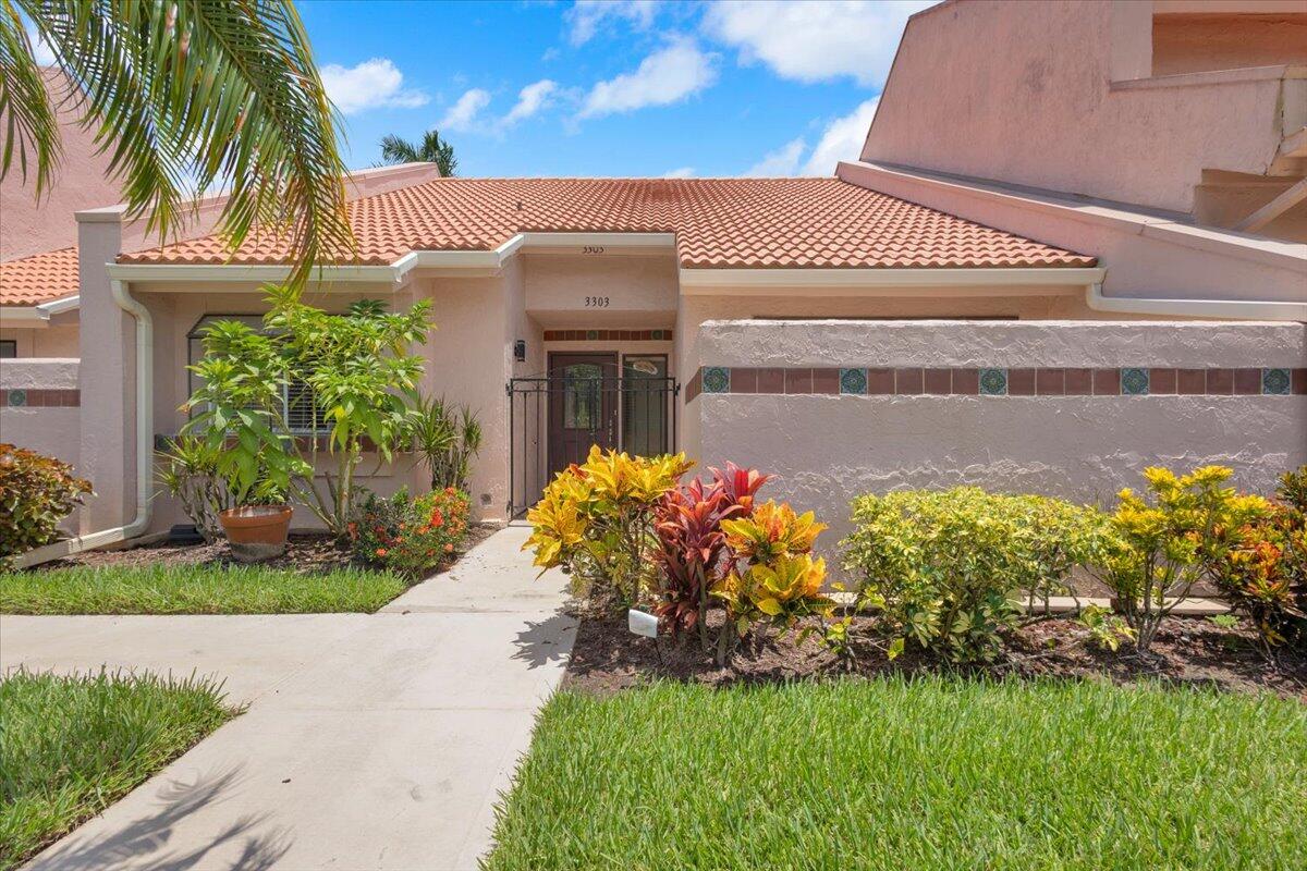 3303 SE Sandpiper Circle — photo