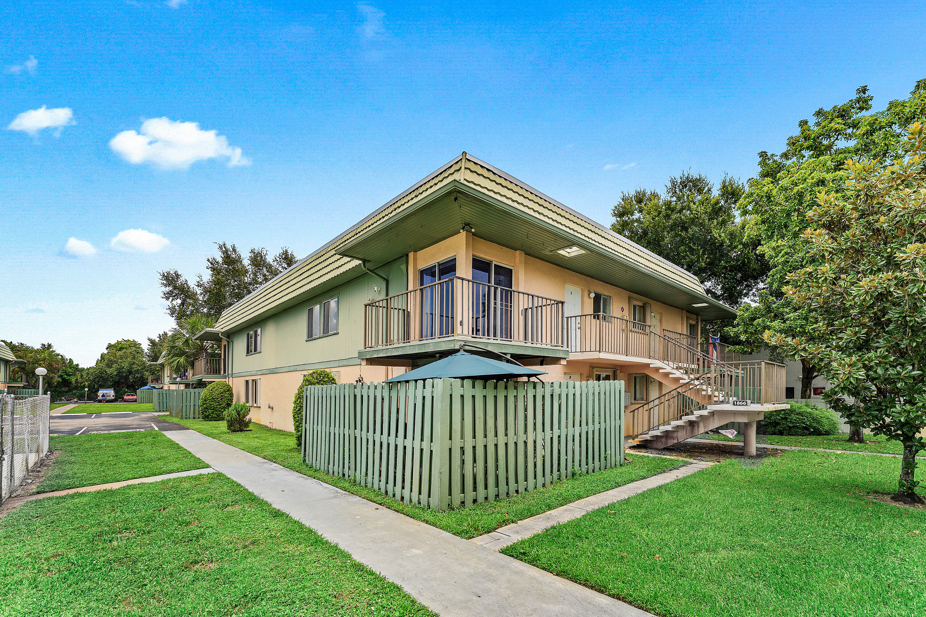 1866 Fairview Villas Drive 3 — photo