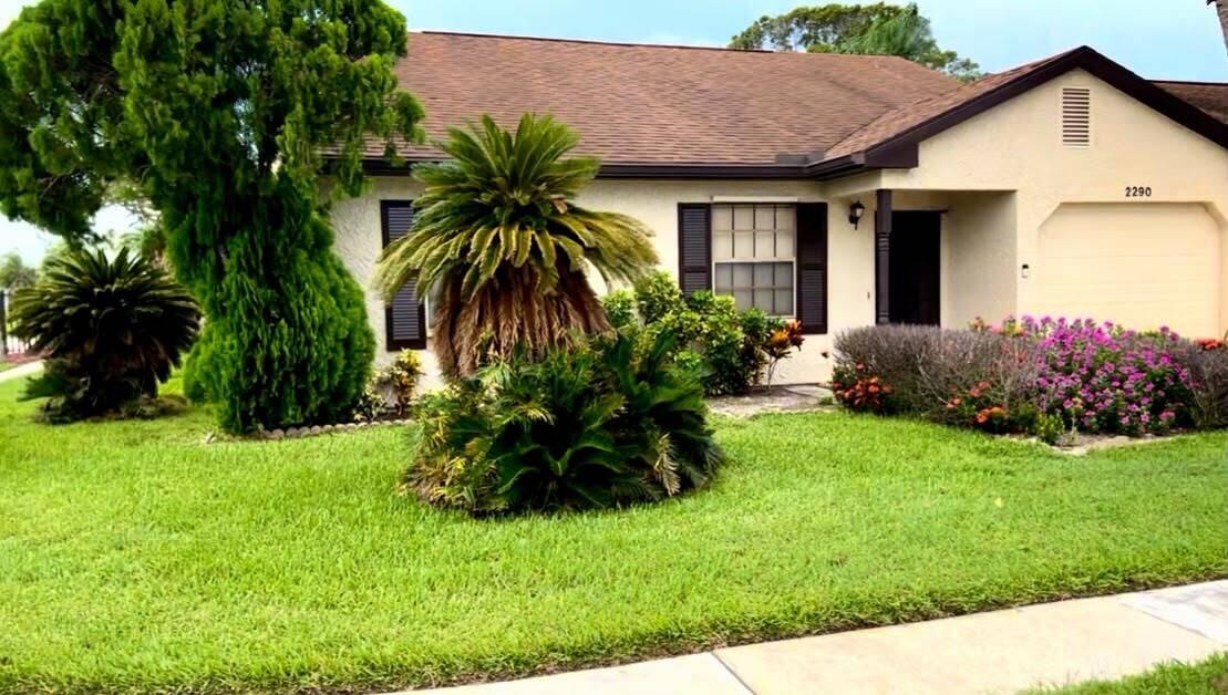 2290 SE Breckenridge Circle — photo