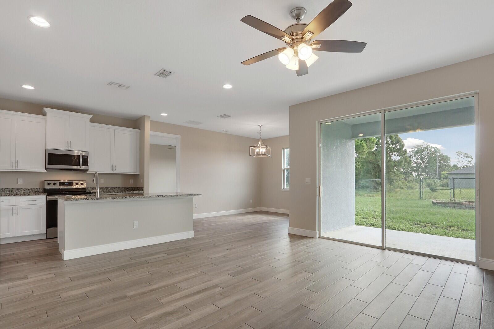 3673 SW Bonwold Street — photo