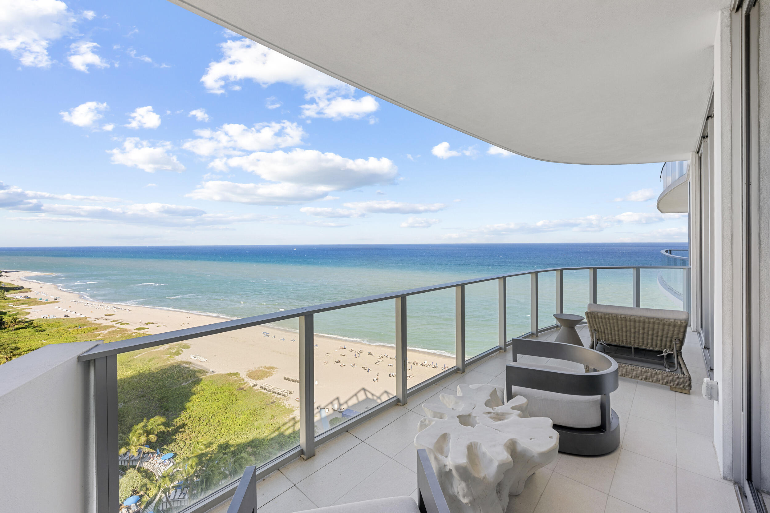 3100 N Ocean Drive H-1702 — photo