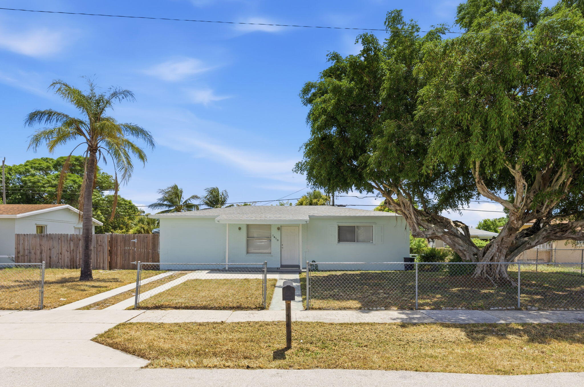 1410 NW 1st Court — photo