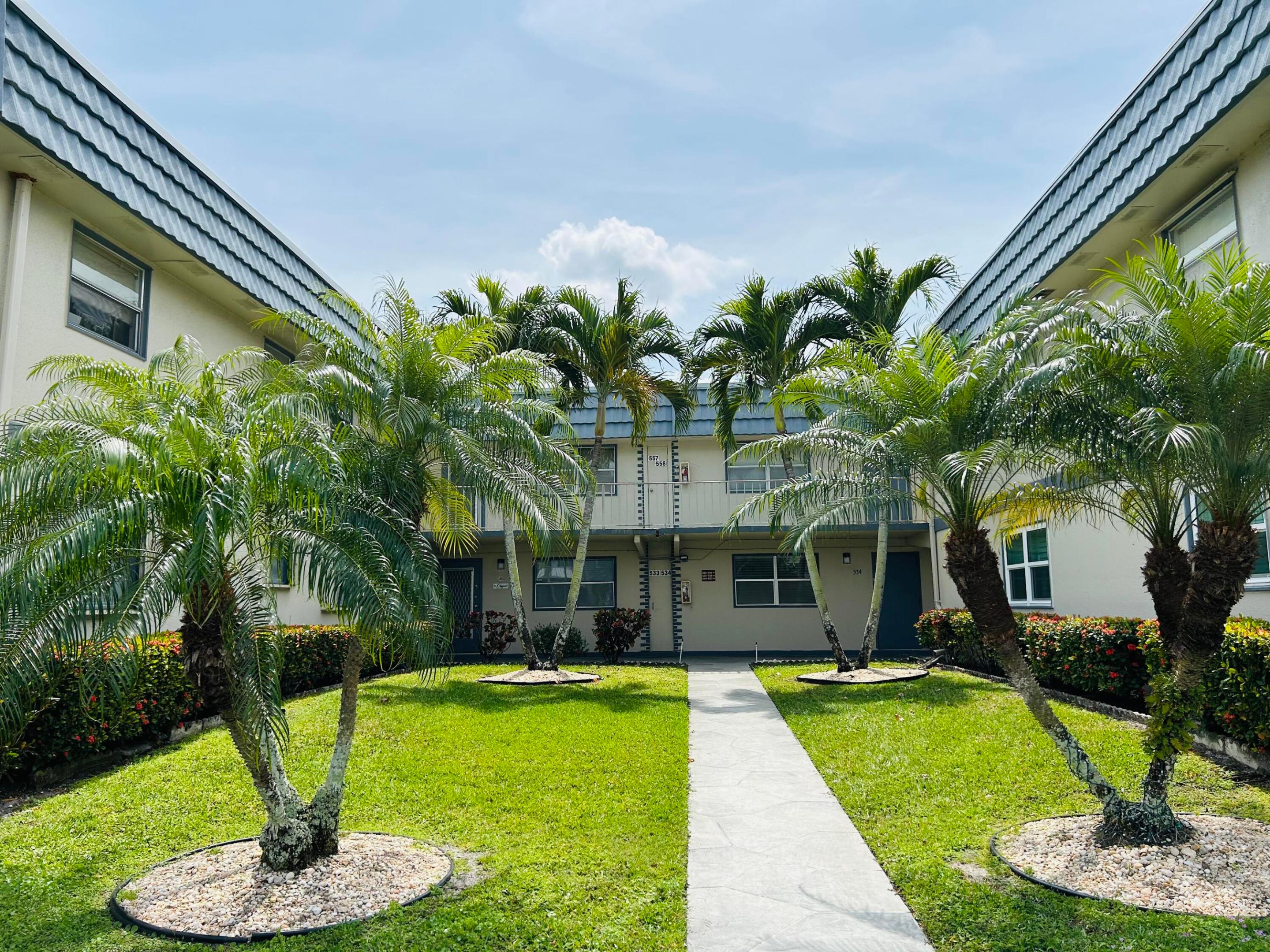 536 Brittany L — photo