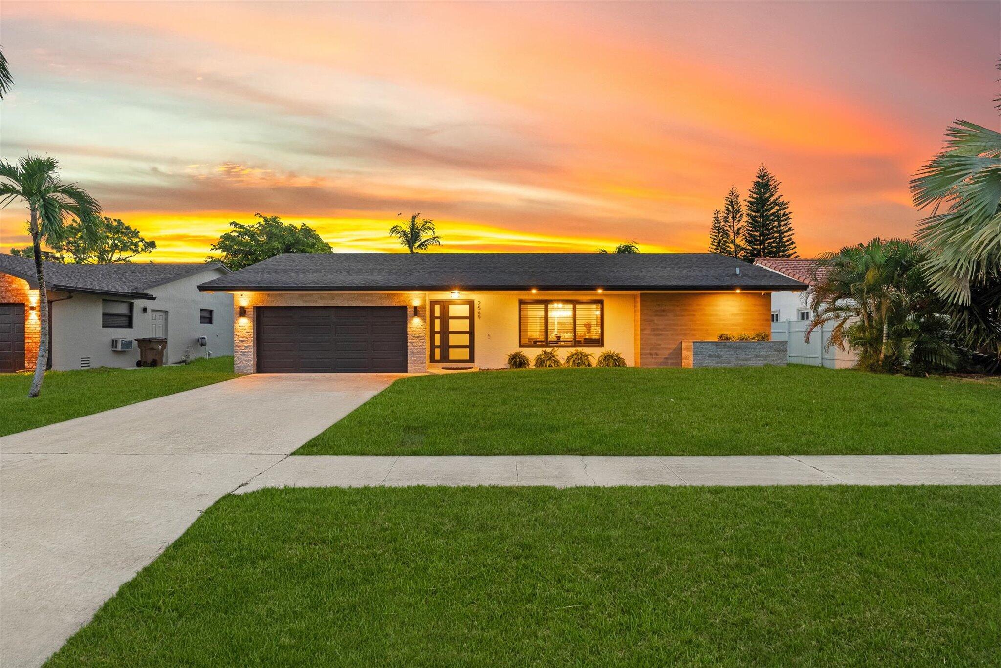 2569 SW 14th Court — photo