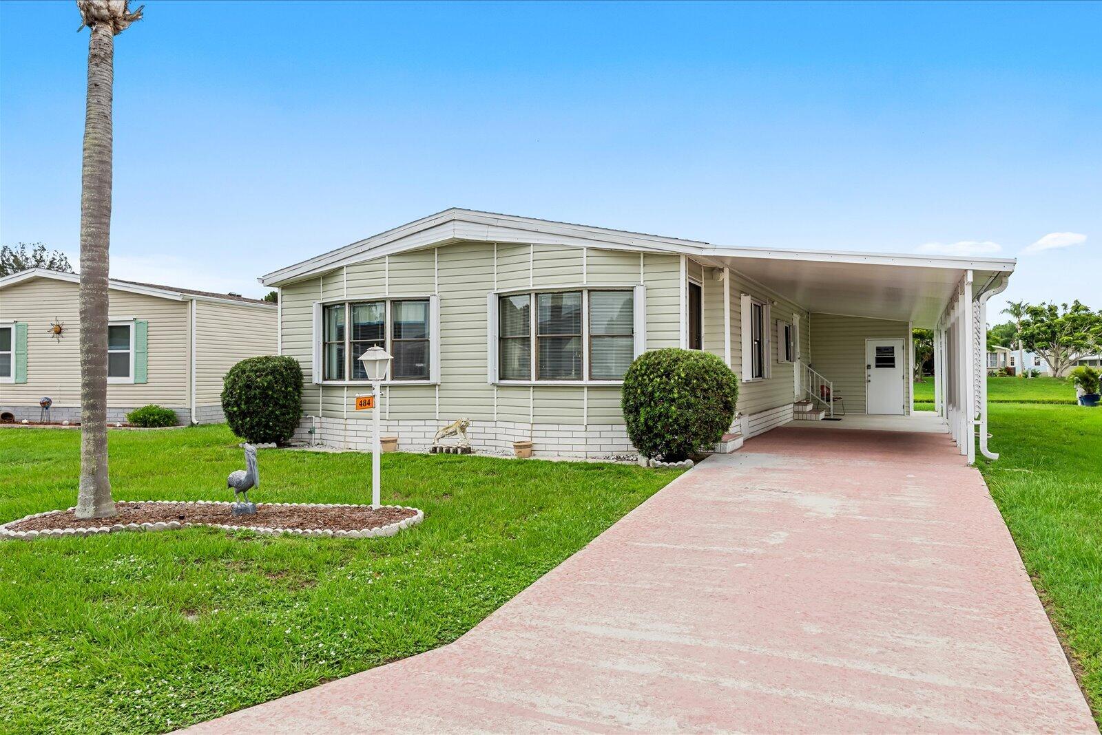 484 Tropical Isles Circle D-32 — photo