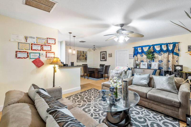 2 CROSSINGS Circle E E, Boynton Beach, FL 33435 — photo 3
