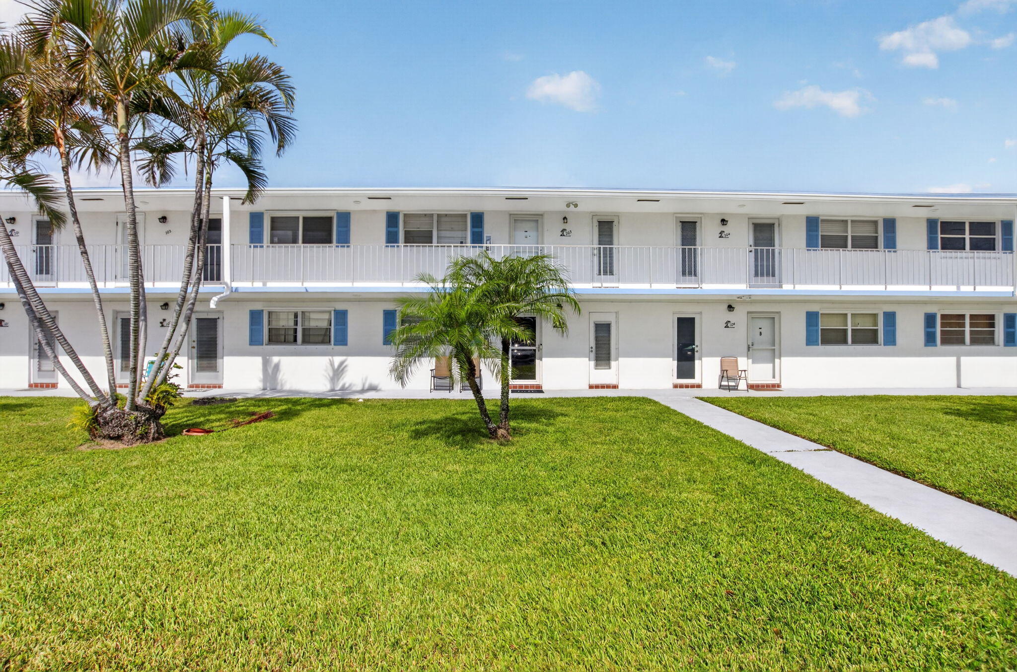 1115 Lake Terrace 103 — photo