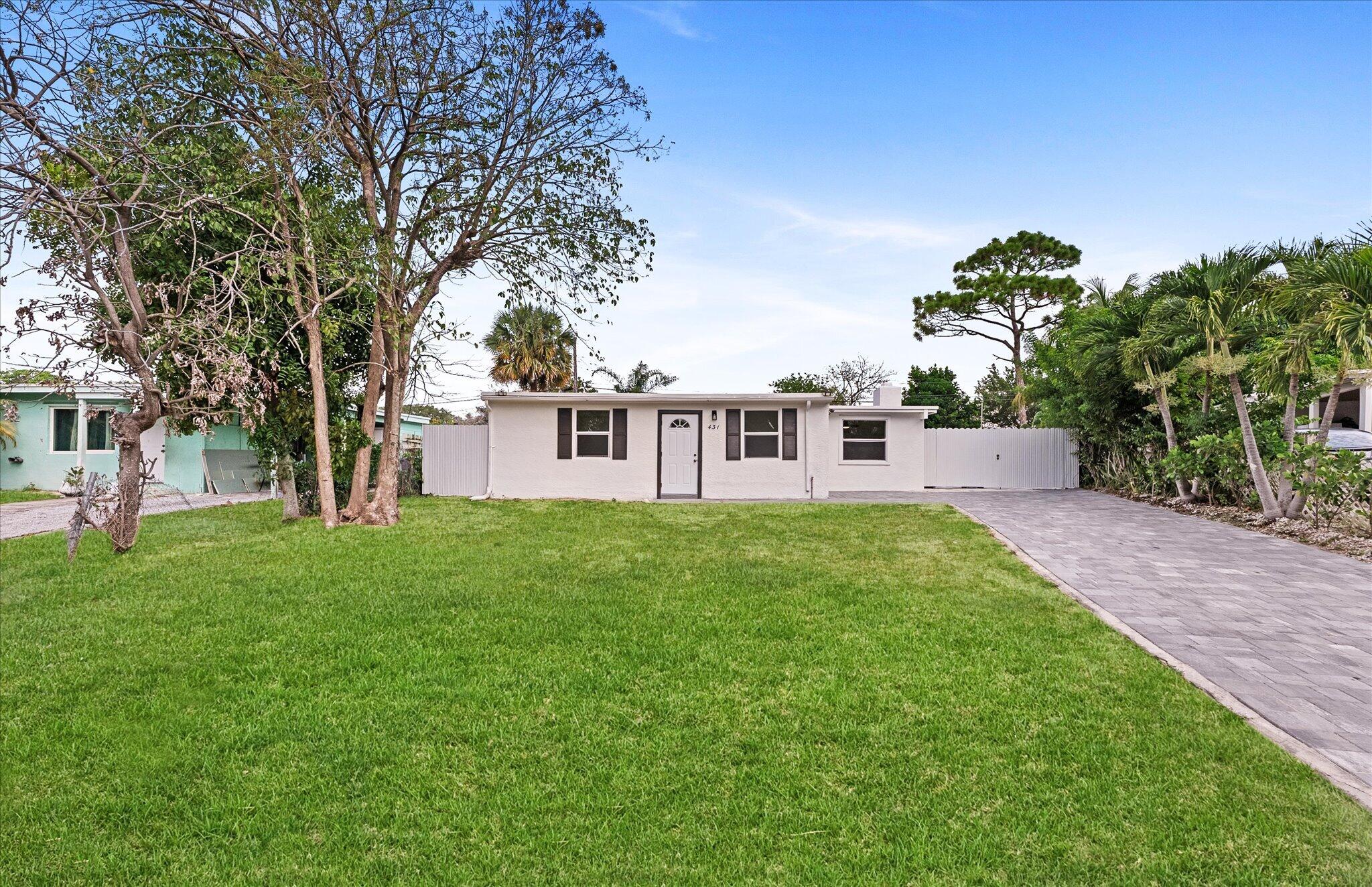 431 Ficus Tree Drive — photo
