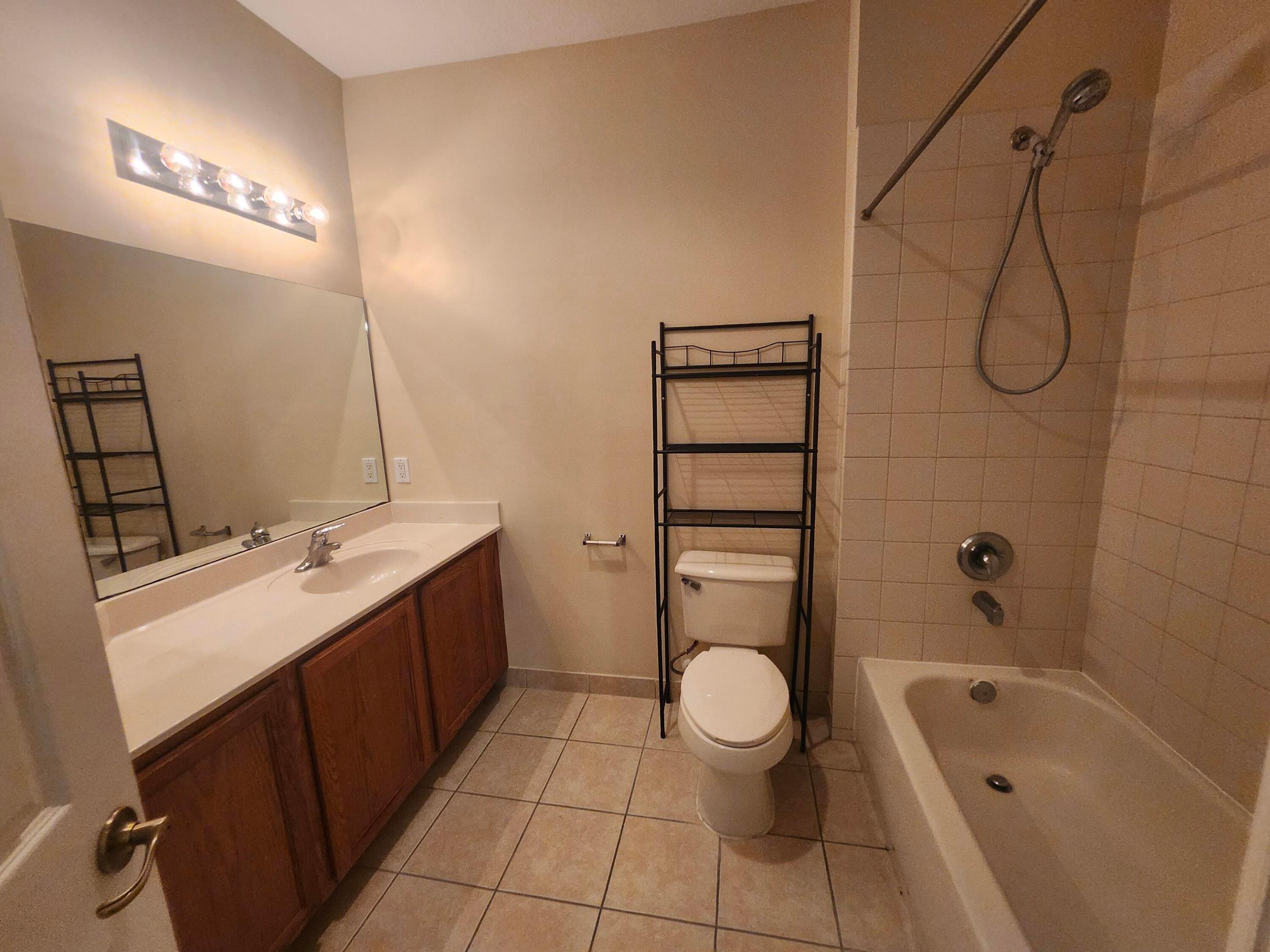 3189 Laurel Ridge Circle, Riviera Beach, FL 33404 — photo 2