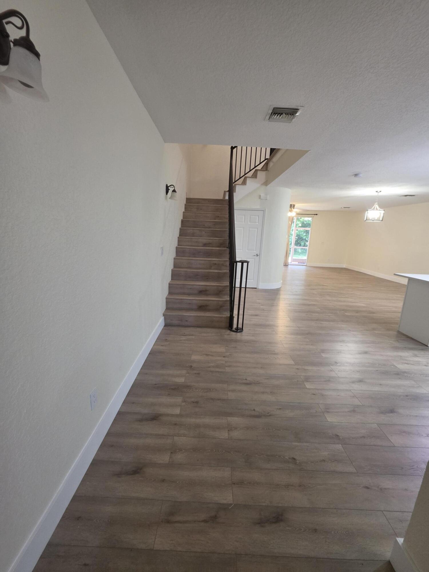 6472 Azura Lake Road — photo