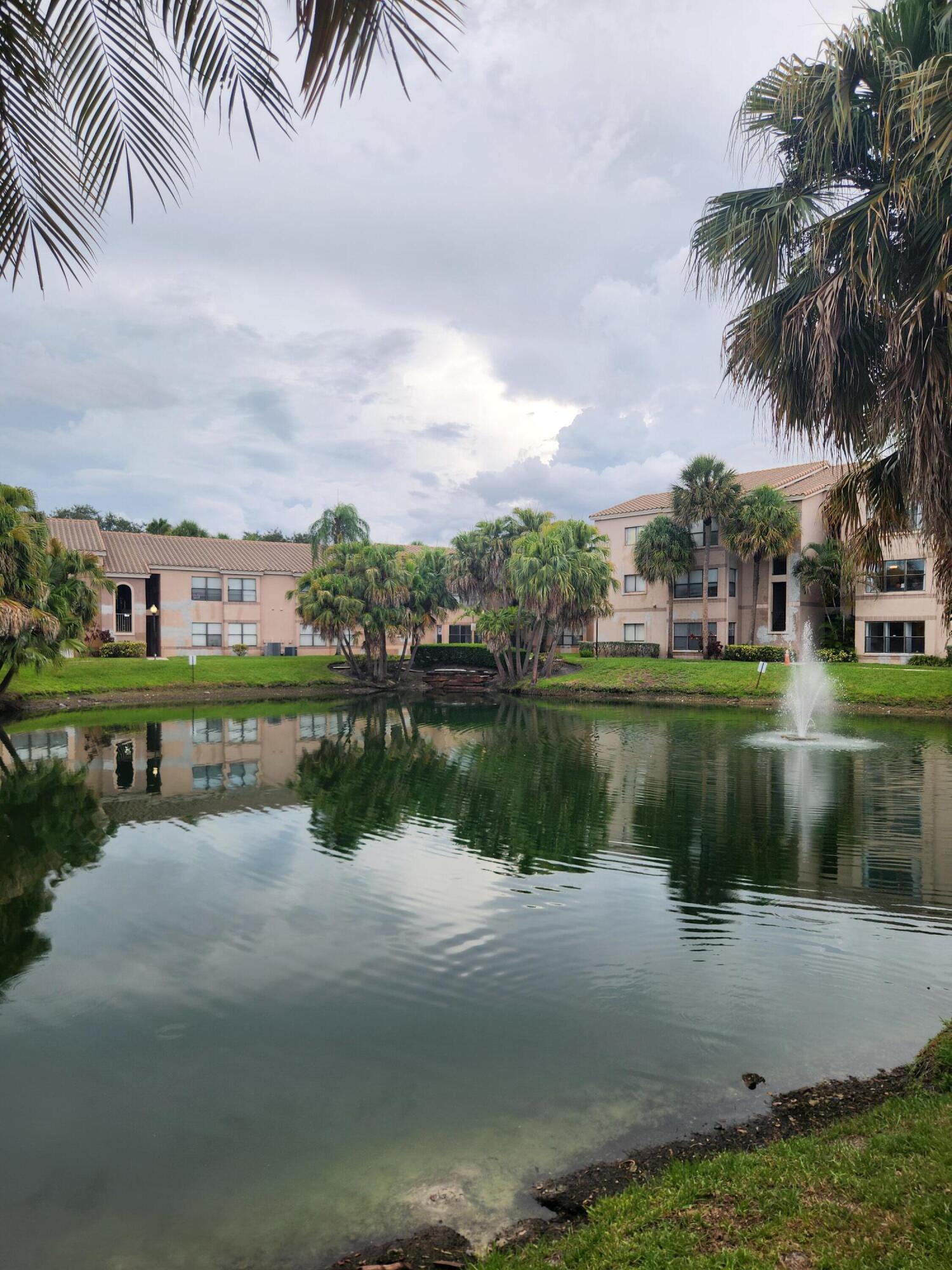2946 S University Drive 7209 — photo
