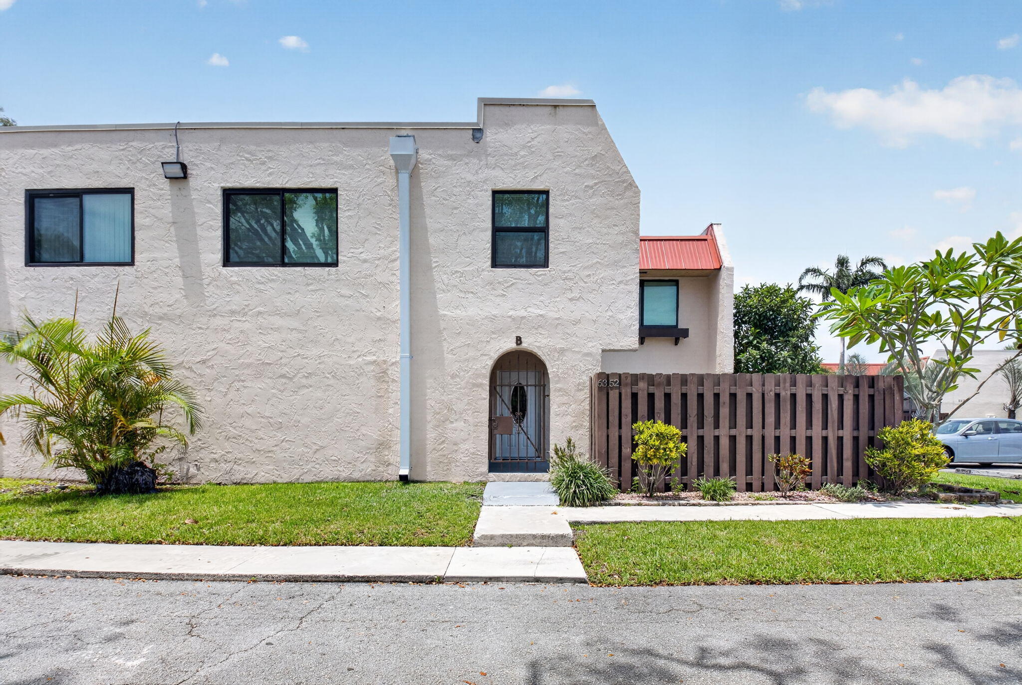 6352 Seven Springs Boulevard B — photo