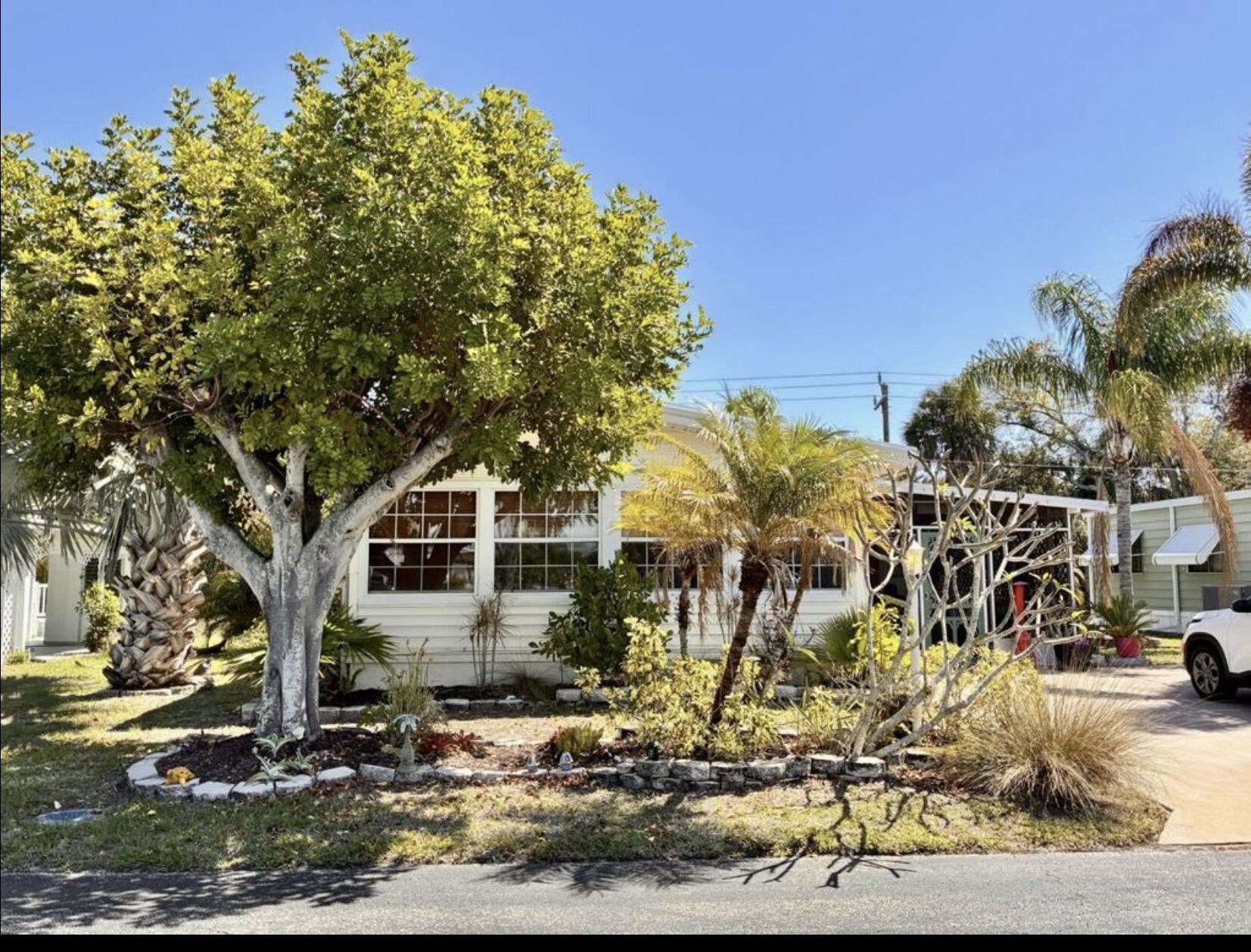 6857 SE Sourwood Drive #B02014 — photo