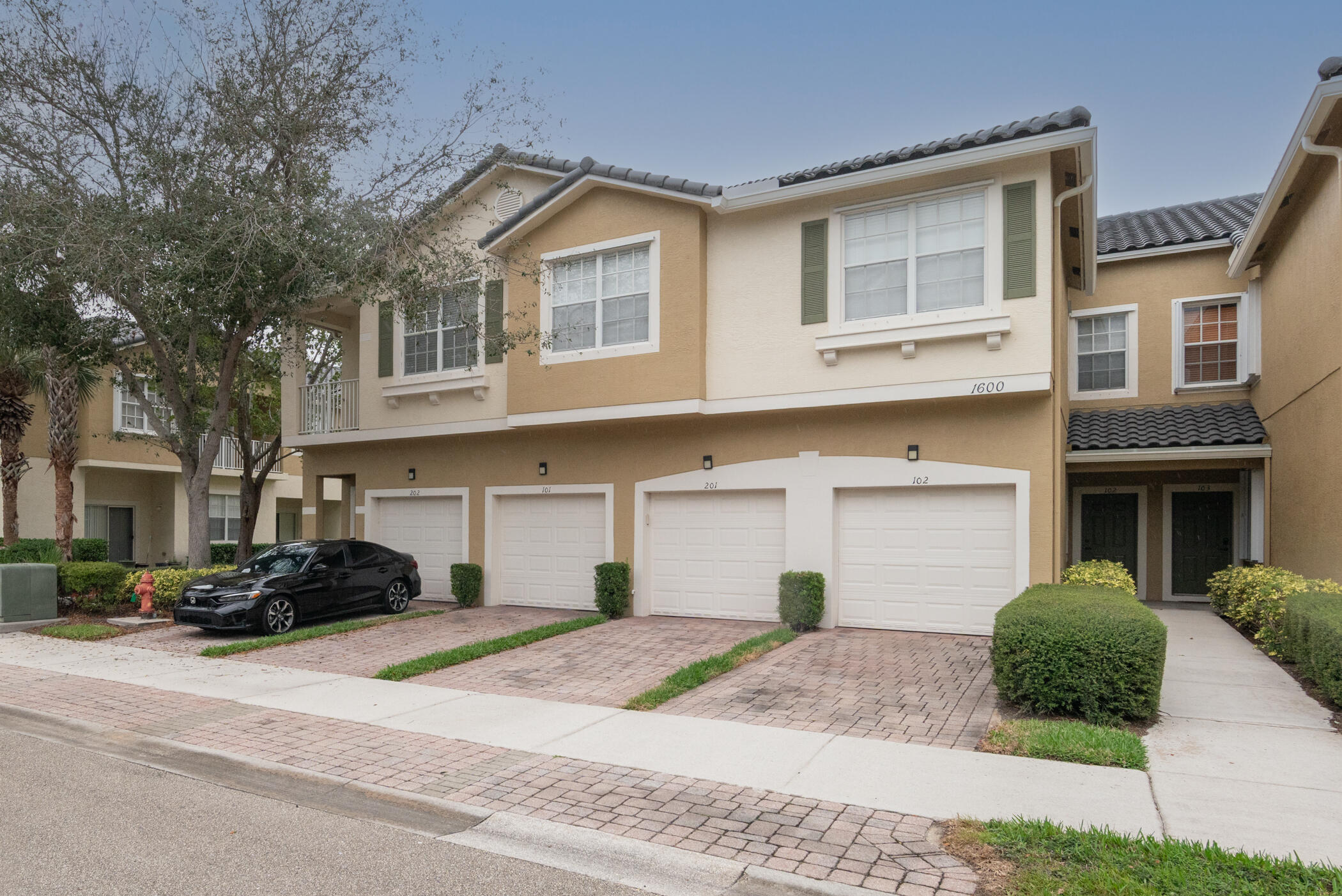 1600 SE Sheffield Terrace 201 — photo