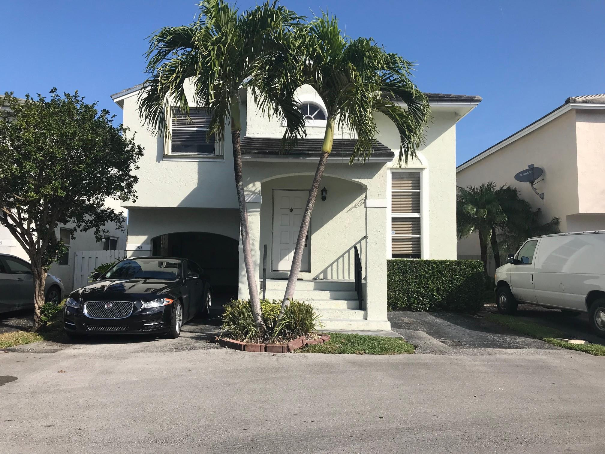 9925 NW 9th Court — photo