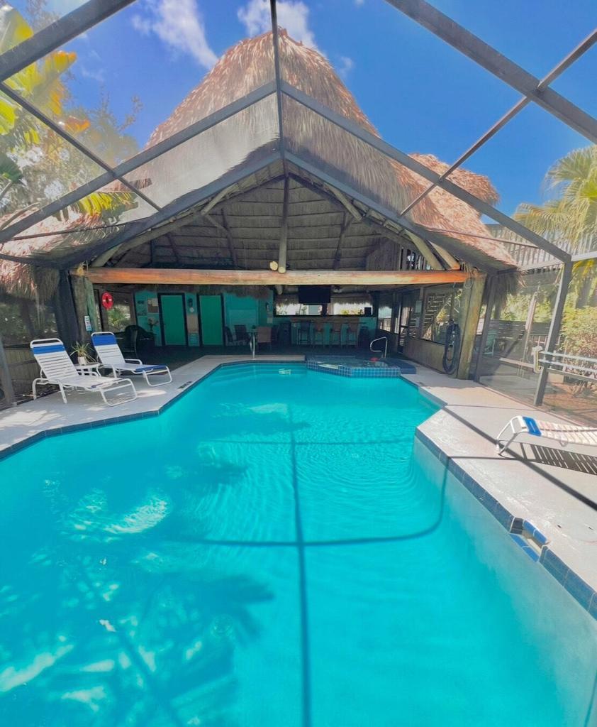 1812 SE Hideaway Circle — photo