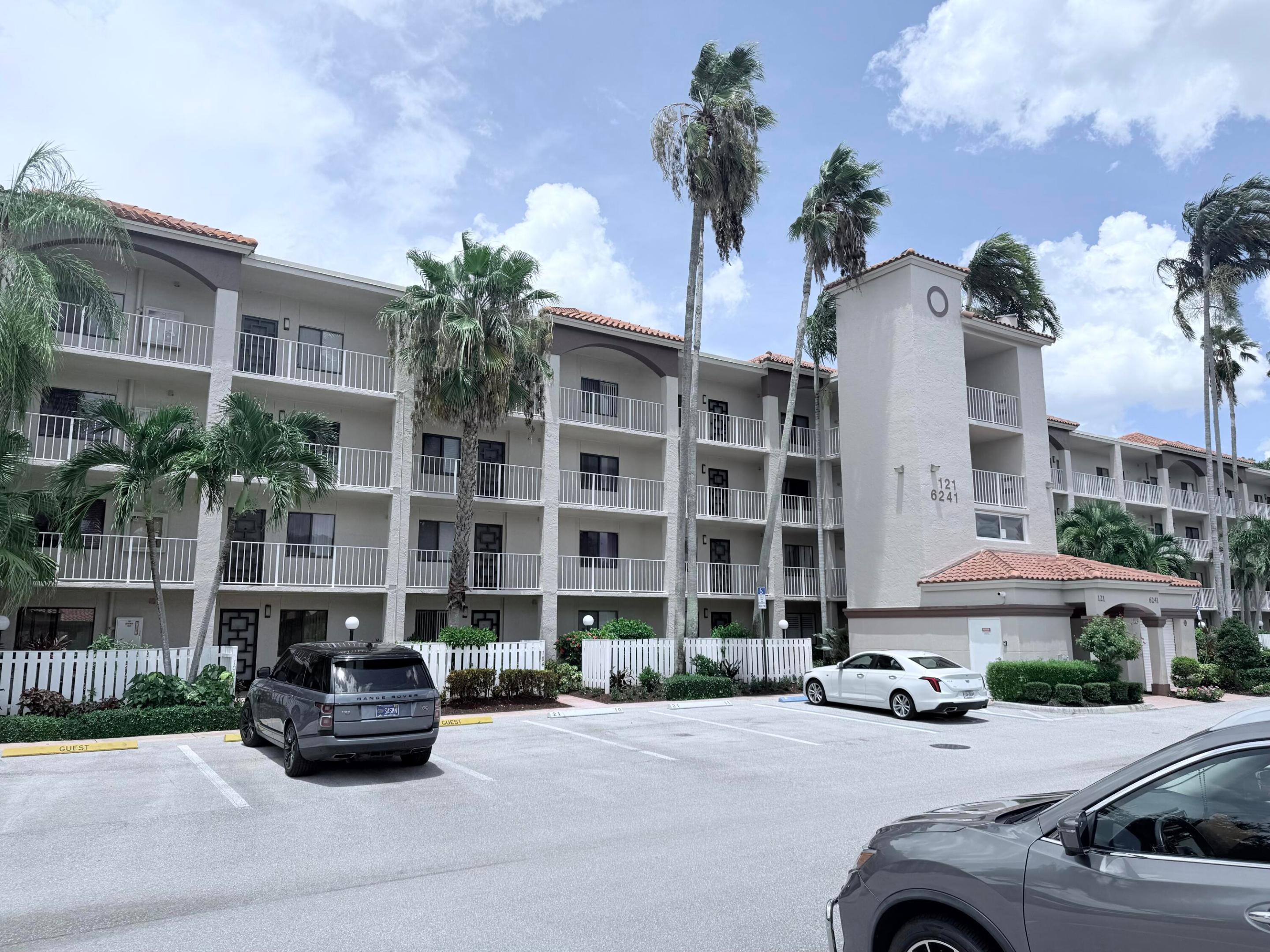 6241 Pointe Regal Circle 404 — photo