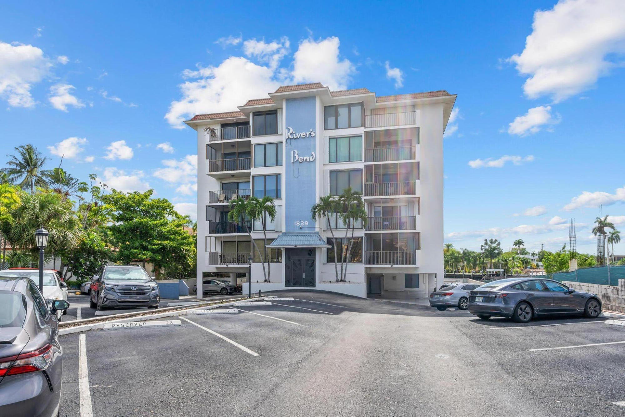 1839 Middle River Drive 501 — photo